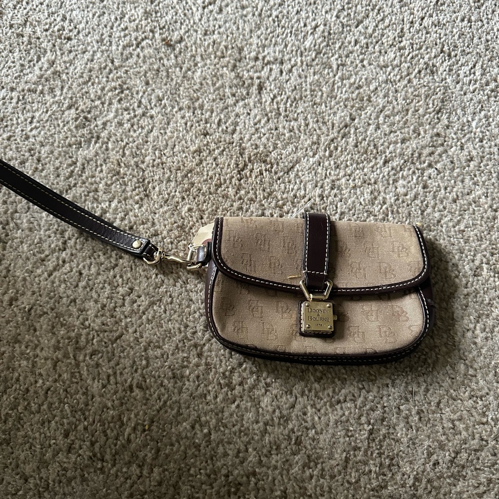 Dooney and Bourke Hand Bag